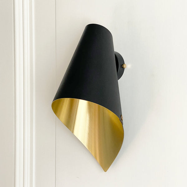 'ARC' WALL LIGHT IN BLACK & BRUSHED BRASS